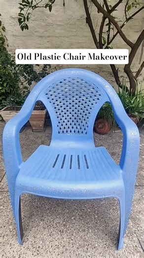 Old Plastic Chair Makeover with Chalk Paint #oldfurniture #homedecor #diy #chalkpaint