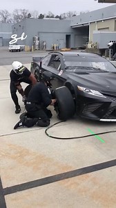 3.4M views · 12K reactions | An 11-Second Pit Stop! 勞 #pitstop #cars #racing | Supercar Blondie | Facebook