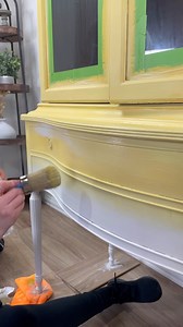Ooh la la Ombre! Learn how @Kachafurniture blends colors for a seamless transition with Annie Sloan Chalk Paint® in Tilton and Old White for a complete cabinet makeover! . Annie Sloan Chalk Paint #anniesloan #anniesloanchalkpaint #chalkpaint | Annie Sloan US