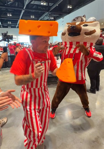 Wisconsin you are built different… 😂 PS. visit our 🔗 in bio to find out more and submit your donation #AbbottPartner @Abbott @Big Ten Conference @Wisconsin Badgers
