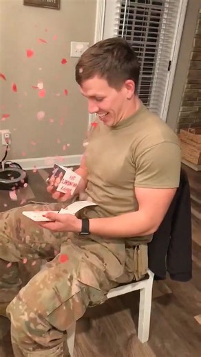 Siddharth Jain on Instagram: "Surprise your friends with this gift box , how to make pop up cube"