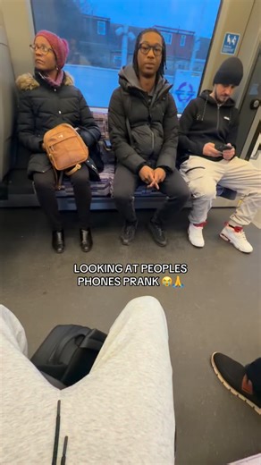 Centino | omg watch till the end 😭🙏 - - - #explore #explorepage #fyp #phone #prank | Instagram