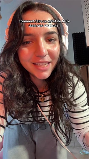 Comment créer un effet de foule dans une chanson ?