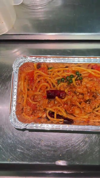 Spaghetti time….😋🍝 @Gribbite Cambodia #gribbite_cambodia #fastfood