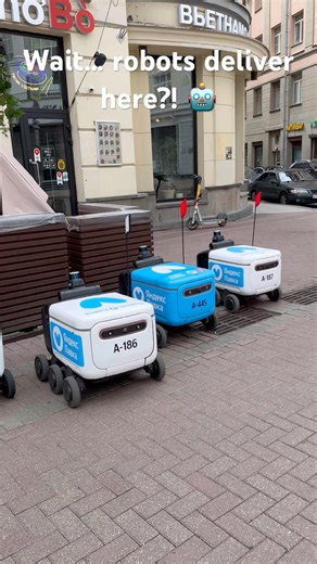 Robots Are Delivering in Moscow 🤖📦 Future Is Here!