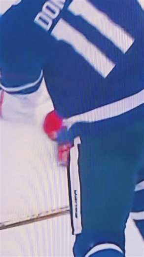 It’s that time, grab a bite and watch the Leafs lock in!! 👉 Tag your crew and meet us at VIP for Bruins vs. Leafs 7pm tonight!! • • • • #vipbilliard #torontogamenight #sportsbar #datenightyyz #goleafsgo #pool🎱 #cocktailculture | VIP Billiards on College