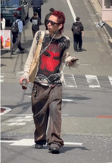 Tokyo Street Style: How People Wear Salomon ACS Pro