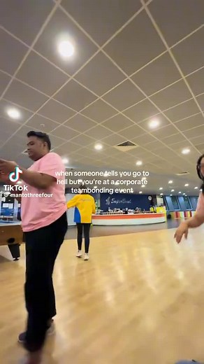 Take a look around @mantothreefour | Humorous Resources