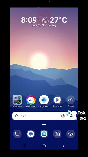 Mencoba Microsoft Launcher untuk Tampilan Seger