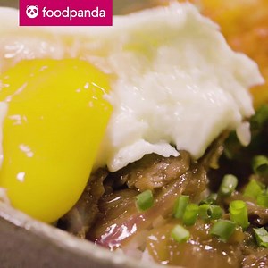 1K reactions · 84 shares | Îți e pofta de pui crocant sau un burger apetisant? Comandă de pe foodpanda și livrăm rapid direct la ușa ta. | foodpanda | Facebook
