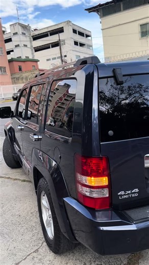 2008 Jeep Cherokee KK Review and Features