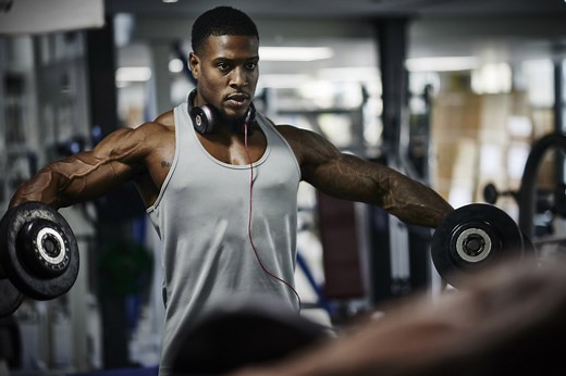 Mike Israetel Reveals the Optimal Amount of Working Sets Per Week for Growing Bigger Muscles