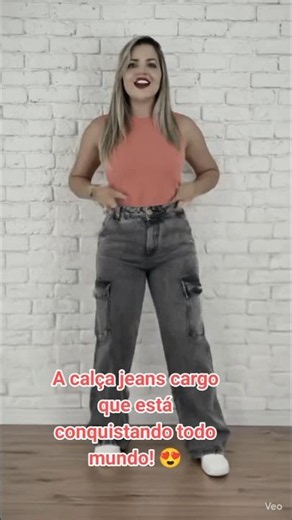 A calça jeans cargo que está conquistando todo mundo! 😍