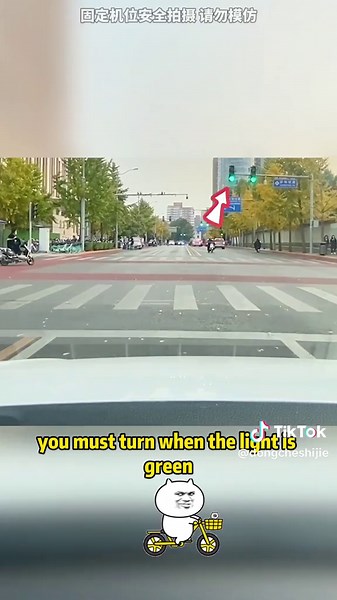 Can I turn at a red light?#driving #tips #howto #manual #skills #car