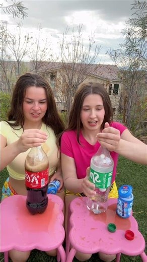 Coke vs Sprite Mentos Challenge 👀🥤