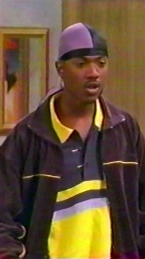 "No touch-y the VERSACE!" Lil' Kim on Moesha, 2001 #lilkim #moesha #hiphop #versace #queenbee