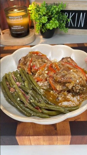 Easy Smothered Baked Chicken Thighs (Juicy & Tender Every Time)