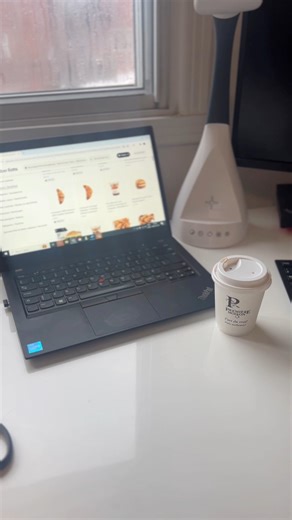 6.2K views · 23 reactions | Première Moisson est maintenant sur Uber Eats! Plus besoin de se casser la tête en cuisine, on vous livre des repas délicieux directement à la maison ou au bureau. Parfait pour les dîners en télétravail, les journées débordées ou les grasses matinées! Commandez maintenant sur premieremoisson.com ou sur l’application UberEats. | Première Moisson | Facebook