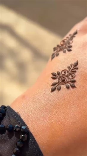 Elegant Minimal Mehndi Designs for Every Occasion
