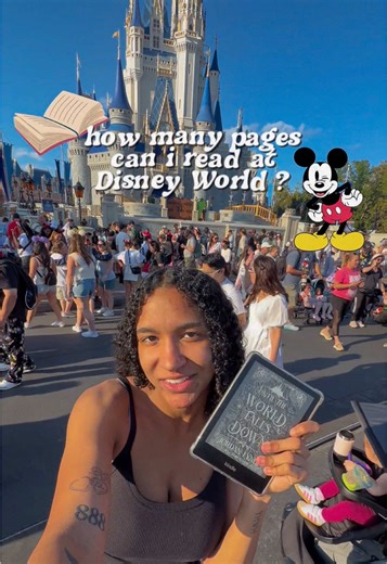 HOW MANY PAGES CAN I READ AT DISNEY WORLD ?🐭📖💫 #fyp #booktok #tbr #bookrecs #readingvlog