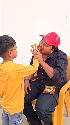 Introducing the "VitaWear SmartBand," a next-generation wearable gadget🎉