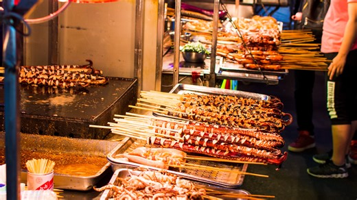 Man eats dubious street food—ends up blowing apart his GI tract