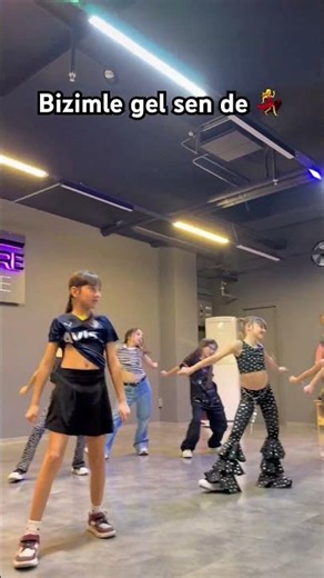 Bizimle gel sen de 😘 #izmir #futuredance #dansokulu #manifest #başrolsensin