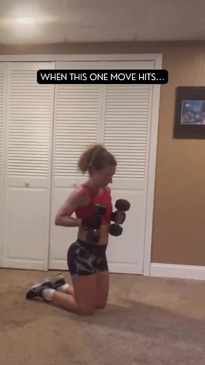 Full body combo exercise that sculpts your arms, strengthens your core , and tone legs. You can do this exercise standing too. It’s amazing how kneeling engages your core muscles. Give it a try. 40 sec on/20 sec off x 3 sets. Find exercises like this in my 6 week program. Dm transform for link to join #fullbodyworkout #menopausefitness #fitover40 #homeworkout