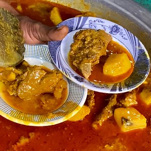 1.5M views · 10K reactions | Aloo Gosht / Chicken Leg Curry - Shahbag Flower Market - Bengali Street Food ©Street Food Hunting https://youtube.com/c/StreetFoodHunting | Street Food Hunting | Facebook