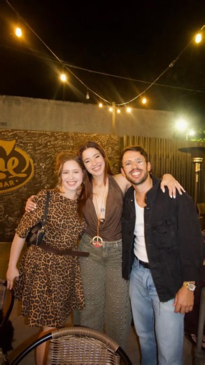 Crhis Gomez Gonzalez on Instagram: "Planes en Pareja 🤣🔥🙌🏻 Paula después te pasamos un zelle . . . . . . . . #funnyvideos #contentcreator #humor #friends #viralvideos"