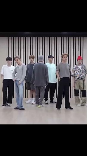 things you didn't notice in BTS -DYNAMITE dance practice