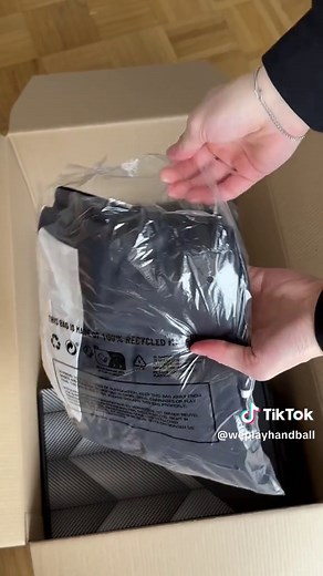 Unboxing New Hummel Gear - Fresh Handball Equipment