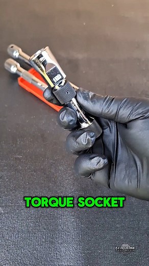 Milwaukee Tool brand new 1/4", 3/8", & 1/2" Locking Extensions are firm and well built! Pretty nice quality from @milwaukeetool! | Ez Tech Joe