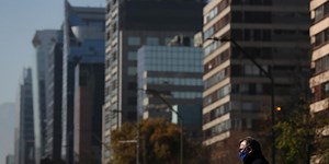 Economía chilena se desploma 15.3% en mayo por la pandemia
