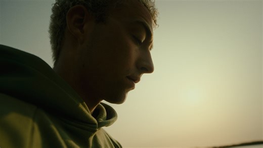 Maximillian - Ripples (Acoustic / Lyric Video)