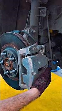 How to change brake pads in minutes 🚗🔧