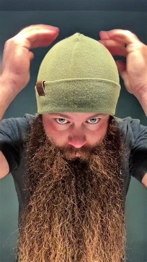 Strong habits. Sharp beard. Handle the details—everything else follows. #beardedmen #confidencebuilder #menshabits #beardroutine #livebearded