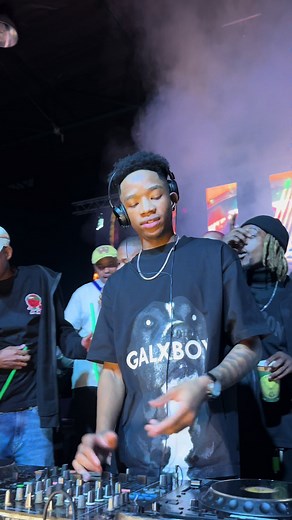Kumnandi eMcimbini mangfika🧑🏽‍🍳🫶🏽 #djharvey #fyp #throwback #singalong