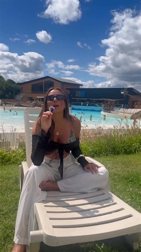 Missing In Action on Instagram: "@msninactn organise le plus gros pool party de l’année au Parc Aquatique de @bromont_montagne en collaboration avec @mtlbynight!🔥🌊 🎧Line-up: @theneighborsdj B2B @laura_scavo @tommykimpton B2B @forrest @kiki.lovesu B2B @gminaa @ludolacostemusic B2B @tiziiiiiiiiiiiii @zachtysonn B2B @craighead_ @heyitsfroufrou 🚌Un service de navette aller-retour est offert depuis Montréal avec 4 départs disponibles: 10h45, 11h45, 12h45 et 13h45 depuis le stationnement du Costco