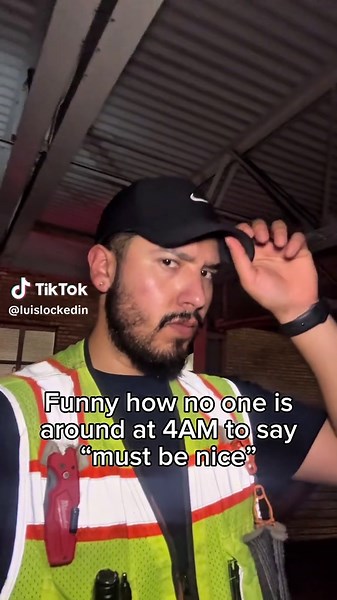 It’s always so quiet at 4AM 🤐🦺😂 . . . Waking up early isn’t my favorite thing about working in construction, but the outcome makes it worth it. CM is a great career for people who don’t want to be stuck in an office all day in your average 9-5. If you want to learn more about getting started in CM, DM me “LOCKEDIN” 💪🦺‼️ . . . #constructionlife #work #contractor #generalcontractor #bluecollar