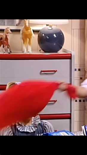 Let's play pillow pillow fight. #fypシ゚viralシ #fypシ゚ #fyp #trending #fullhouse #tvshow | Fullhouse Updates