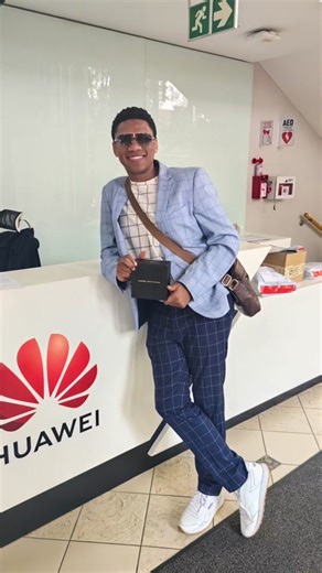 Unboxing the future! Just collected my new #HUAWEIWatchUltimate, and it's packed with features that impress: a sleek titanium design, robust health tracking, long battery life, and even dive-ready capabilities. This isn’t just a smartwatch, it’s the ultimate companion for every adventure. #HuaweiTech #SmartStyle #Innovation @Huawei Mobile