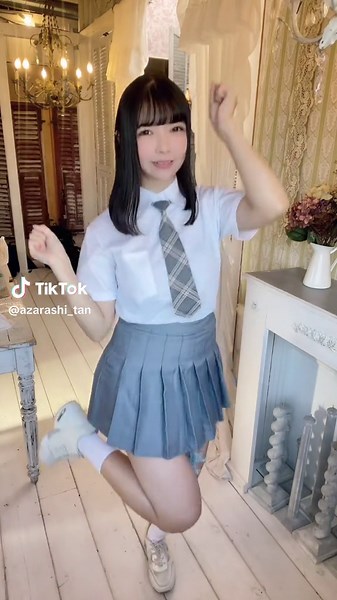 踊れてるのかなこれ……😅 #アイドル #おすすめ #制服 #japanidol #おすすめにのりたい