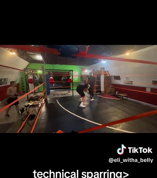 like we're playing chess♟️#boxing🥊 #fyp #fypシ