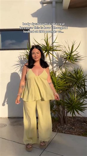 Body dysmorphia really messes with perception. I’ve been bigger and felt smaller, and smaller and felt bigger. It’s a reminder that the mirror isn’t always the problem — sometimes our brains don’t show reality. Anyone else feel this? type the word shop below and i’ll send you the outfit details xx | Torii Block