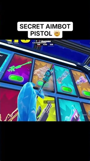 AIMBOT PISTOL in Mega Red vs Blue 🤯🔥
