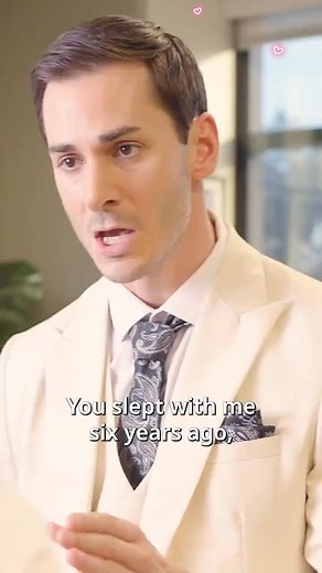 After a night of passion, Evelyn Tomas gives birth to sextuplets. Six years later, a lovely boy stops billionaire Ethan Huntington and hands him a paternity test paper. He corners her and forces her to give him the child. | Halloweens Drama