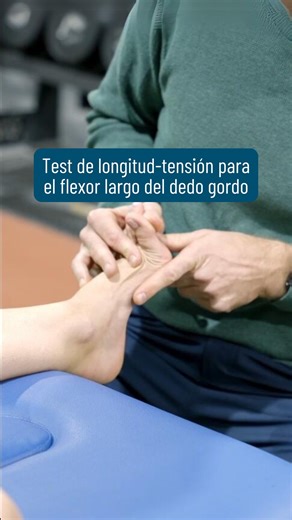 Physio Network Español on Instagram: "💡 ¡Aquí te mostramos cómo realizar un test de longitud-tensión para el flexor largo del dedo gordo (flexor hallucis longus)!⁠ ⁠ 🍿 Con las Clases Prácticas puedes ver exactamente cómo los mejores expertos evalúan y tratan afecciones específicas, para que puedas convertirte en un mejor clínico, más rápido.⁠ ⁠ 👉🏻 Comienza ahora tu prueba gratuita de 7 días [Enlace en la 𝗕𝗶𝗼].⁠ ⁠ 🤝 Obtendrás acceso instantáneo a esta clase práctica de Evaluación del esgu