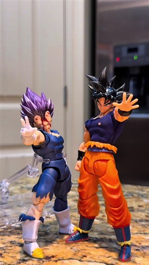 Custom UI Goku and Vegeta Aura Posing Techniques