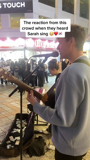 Amazing Busking Performance in Korea | Street Musician Sarah Wows the Crowd